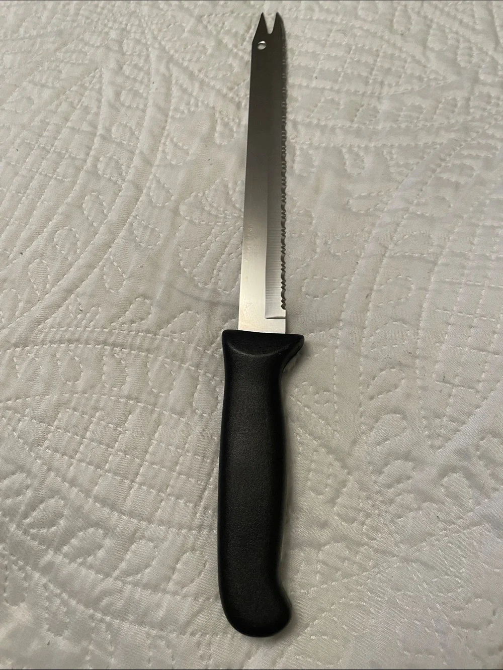 Like NEW MULTI-Edge Stainless Steel Long Serrated Knife for Breads & Cakes SHARP